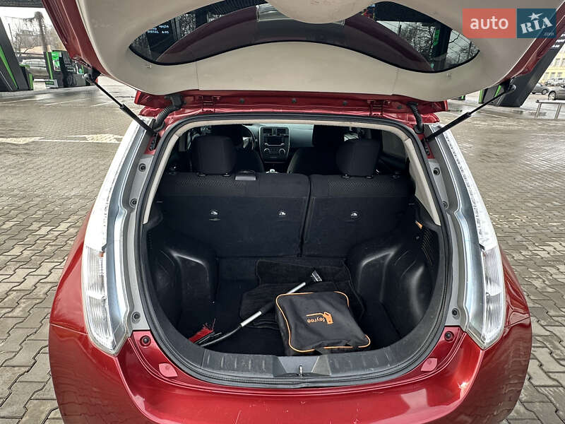 Хэтчбек Nissan Leaf 2013 в Одессе