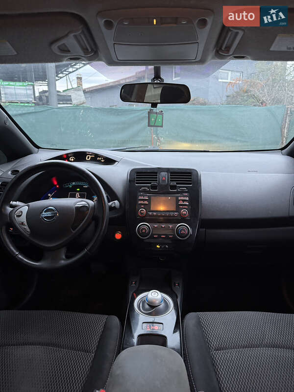 Хэтчбек Nissan Leaf 2013 в Ужгороде