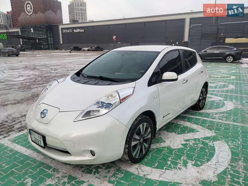 Хэтчбек Nissan Leaf 2014 в Киеве