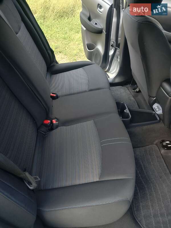 Хэтчбек Nissan Leaf 2022 в Киеве фото 19 Хэтчбек Nissan Leaf 2022 в Киеве