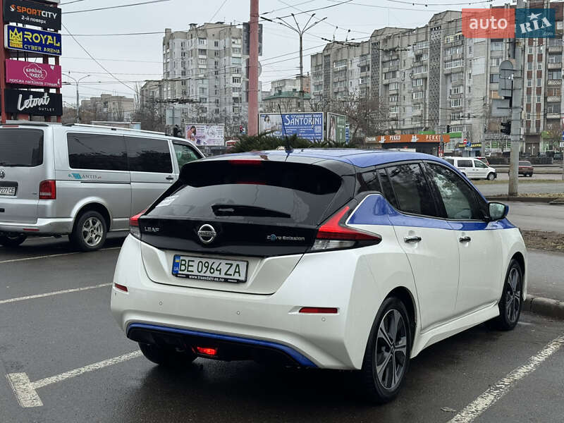 Хэтчбек Nissan Leaf 2018 в Николаеве