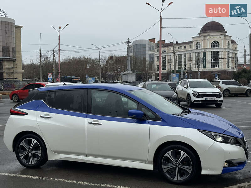 Хэтчбек Nissan Leaf 2018 в Николаеве