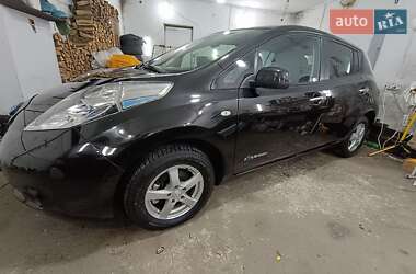 Хэтчбек Nissan Leaf 2015 в Ровно