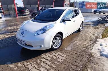 Хетчбек Nissan Leaf 2013 в Чернівцях