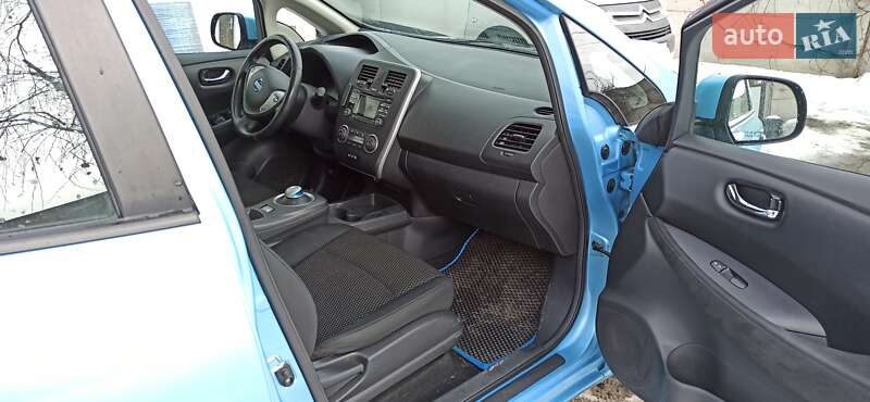 Хетчбек Nissan Leaf 2015 в Києві фото 5 Хетчбек Nissan Leaf 2015 в Києві