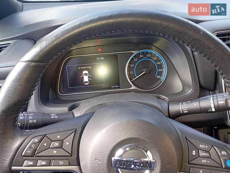 Хэтчбек Nissan Leaf 2018 в Львове