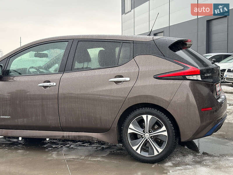 Хетчбек Nissan Leaf 2018 в Львові