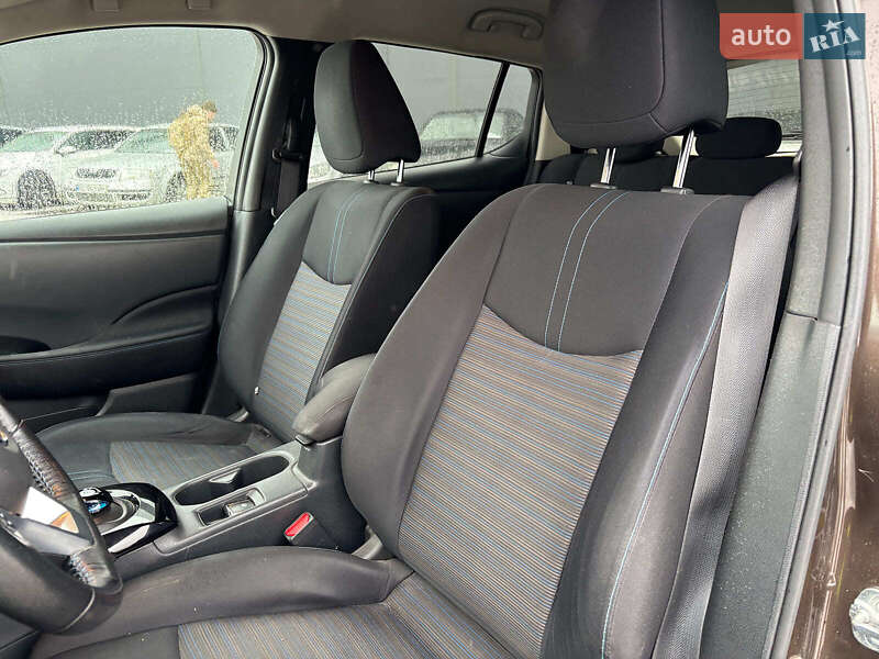 Хетчбек Nissan Leaf 2018 в Львові