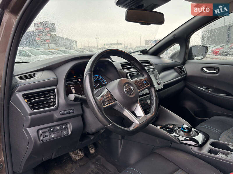 Хетчбек Nissan Leaf 2018 в Львові