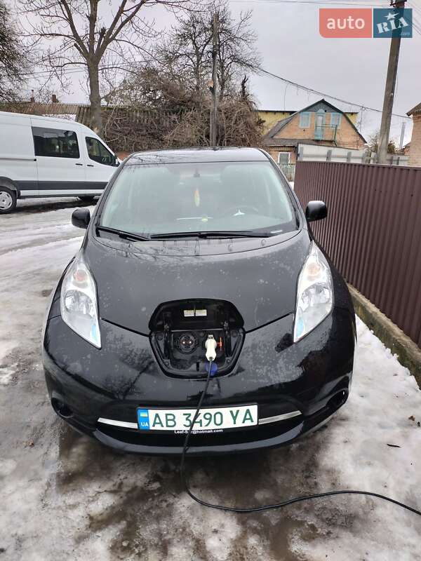Хетчбек Nissan Leaf 2015 в Вінниці фото Хетчбек Nissan Leaf 2015 в Вінниці