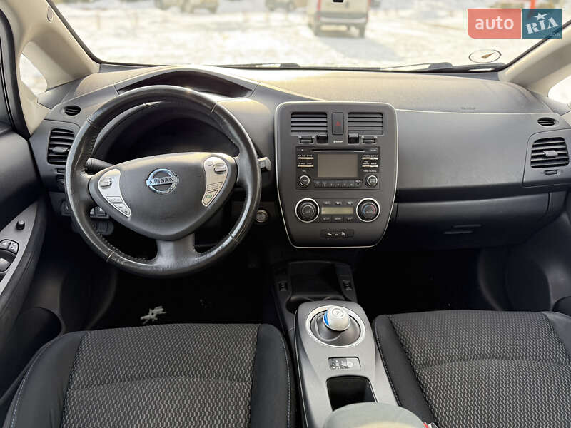 Хэтчбек Nissan Leaf 2014 в Городке