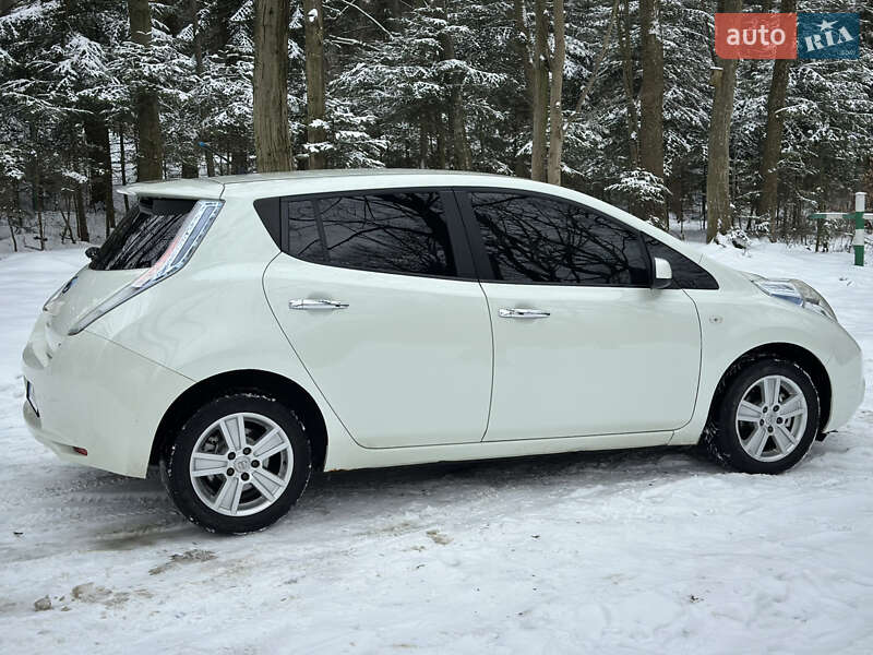 Хетчбек Nissan Leaf 2011 в Трускавці