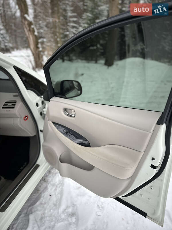 Хетчбек Nissan Leaf 2011 в Трускавці