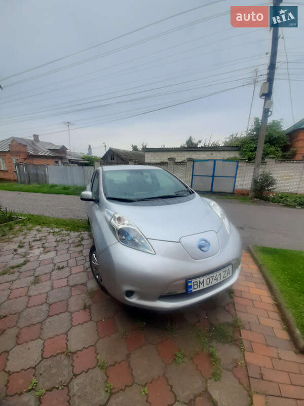 Хетчбек Nissan Leaf 2013 в Сумах