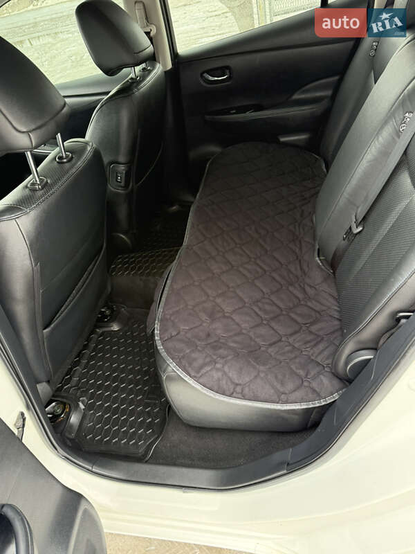Хэтчбек Nissan Leaf 2015 в Бережанах фото 26 Хэтчбек Nissan Leaf 2015 в Бережанах