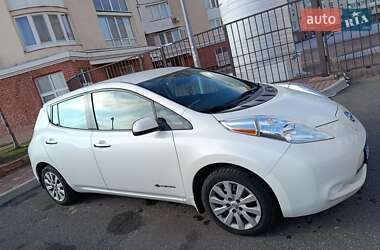 Хетчбек Nissan Leaf 2015 в Миколаєві