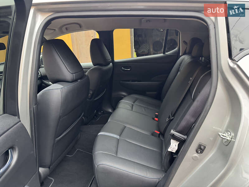 Хэтчбек Nissan Leaf 2019 в Ровно