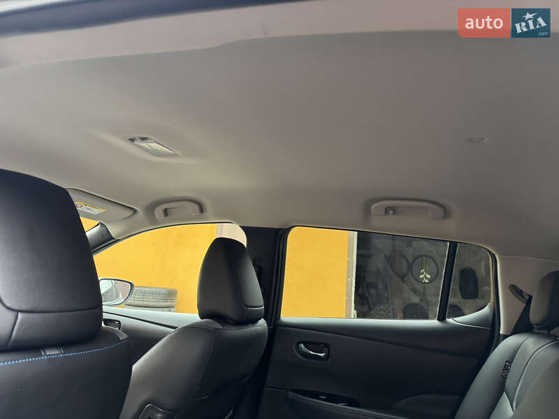 Хэтчбек Nissan Leaf 2019 в Ровно