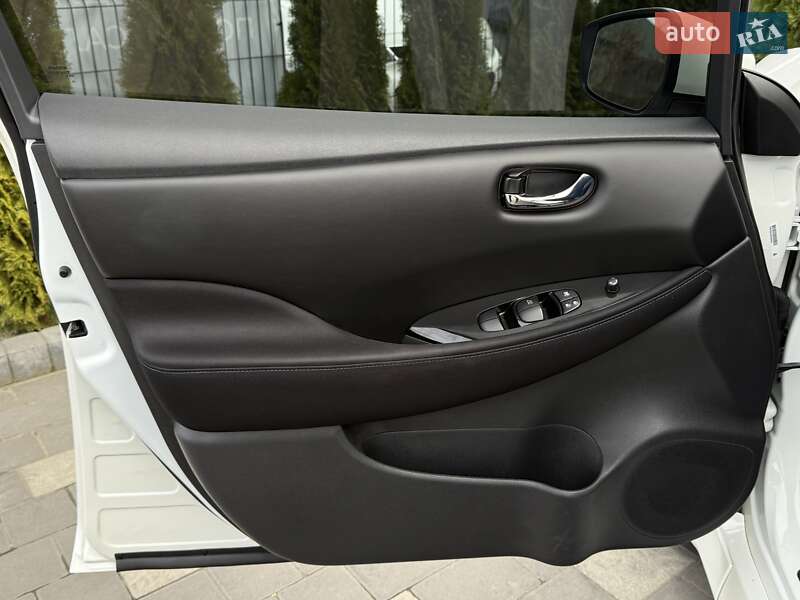 Хэтчбек Nissan Leaf 2020 в Дрогобыче