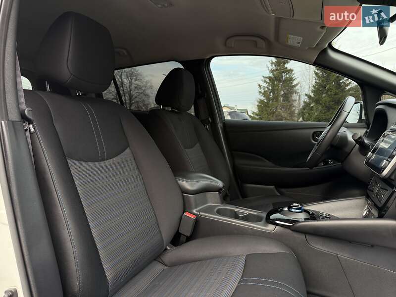 Хэтчбек Nissan Leaf 2020 в Дрогобыче