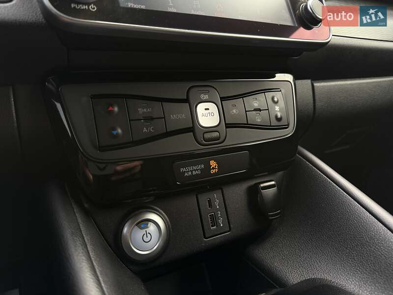 Хэтчбек Nissan Leaf 2020 в Дрогобыче