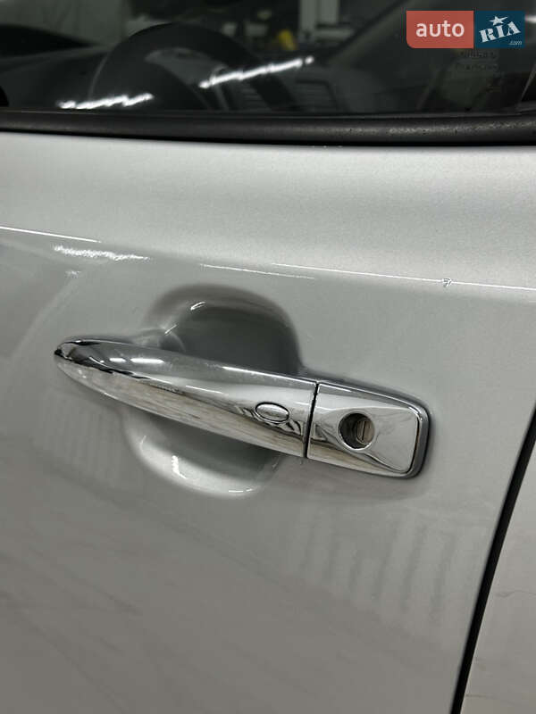 Хэтчбек Nissan Leaf 2014 в Житомире