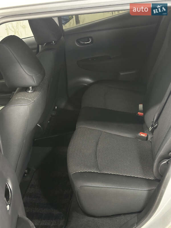 Хэтчбек Nissan Leaf 2014 в Житомире