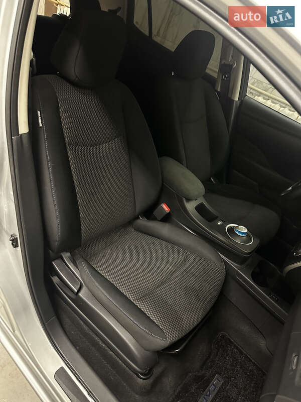 Хэтчбек Nissan Leaf 2014 в Житомире