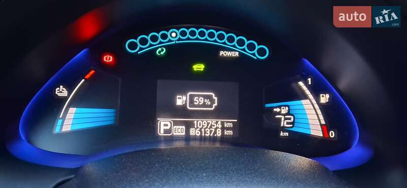 Хэтчбек Nissan Leaf 2014 в Львове