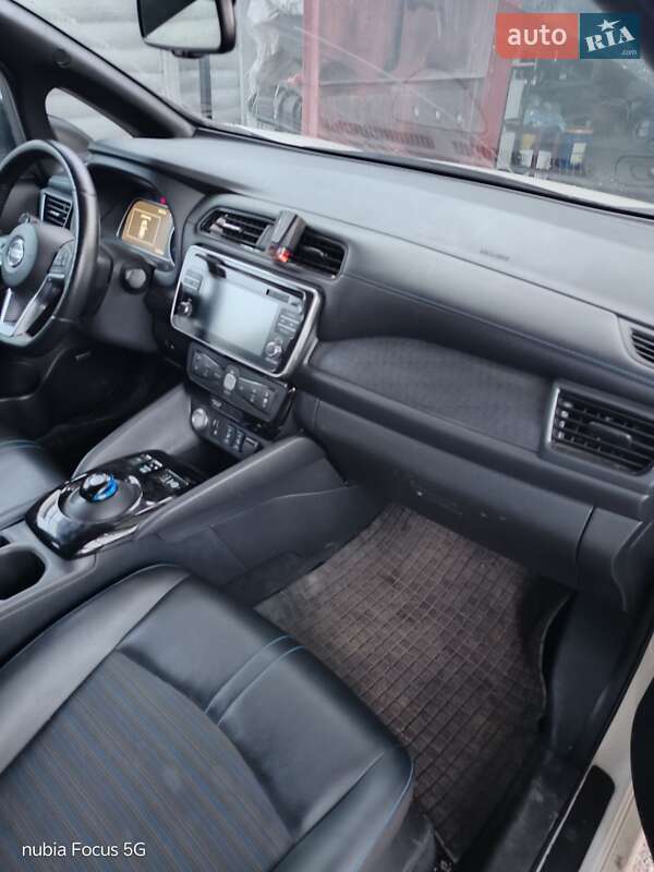 Хетчбек Nissan Leaf 2018 в Олександрії