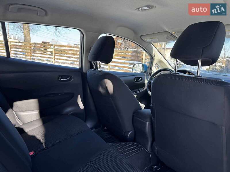 Хетчбек Nissan Leaf 2015 в Києві