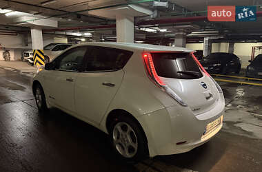 Хэтчбек Nissan Leaf 2013 в Киеве