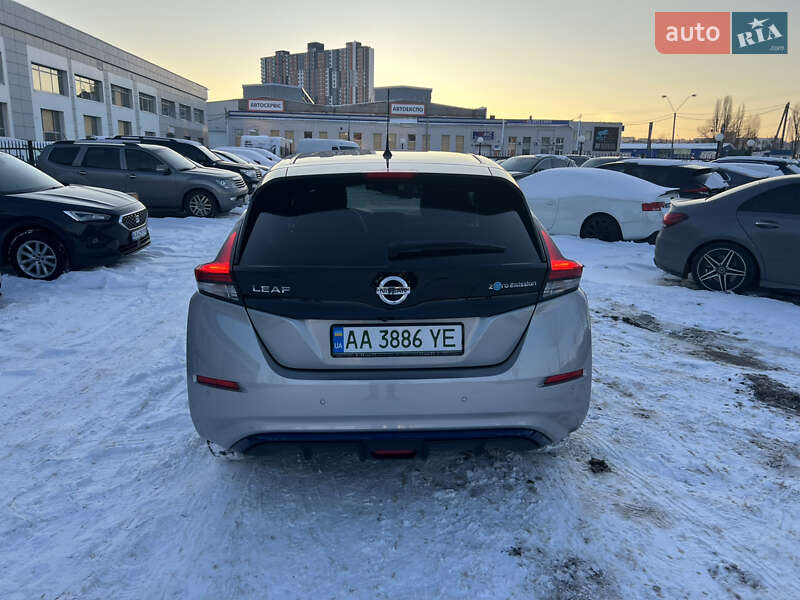 Хетчбек Nissan Leaf 2018 в Києві