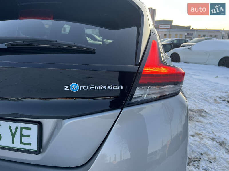 Хетчбек Nissan Leaf 2018 в Києві