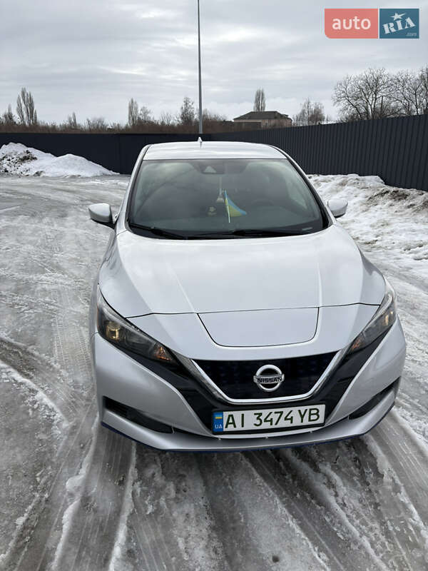 Хэтчбек Nissan Leaf 2021 в Тараще фото Хэтчбек Nissan Leaf 2021 в Тараще