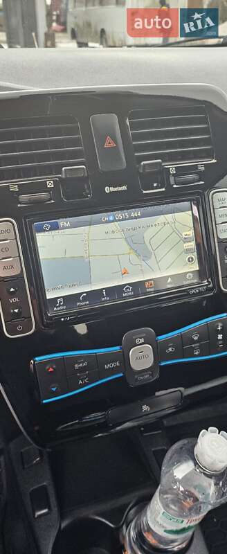 Хетчбек Nissan Leaf 2016 в Чернівцях