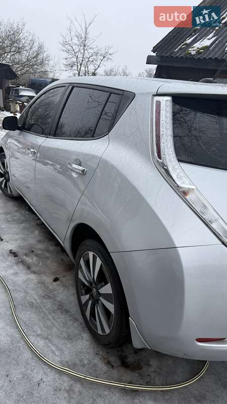 Хэтчбек Nissan Leaf 2018 в Полтаве