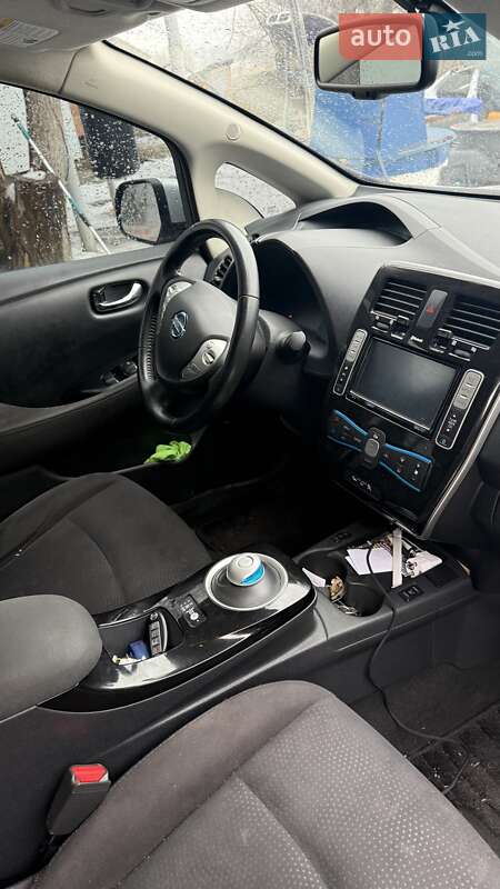 Хэтчбек Nissan Leaf 2018 в Полтаве