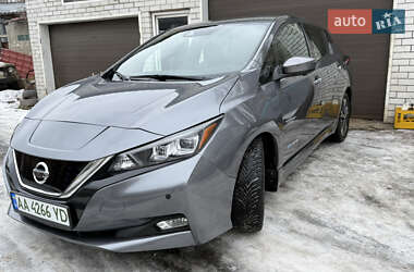 Хэтчбек Nissan Leaf 2018 в Киеве