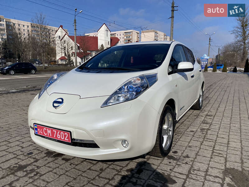 Хэтчбек Nissan Leaf 2016 в Ивано-Франковске