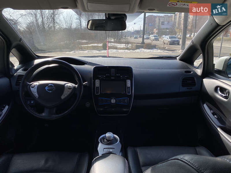 Хэтчбек Nissan Leaf 2016 в Ивано-Франковске