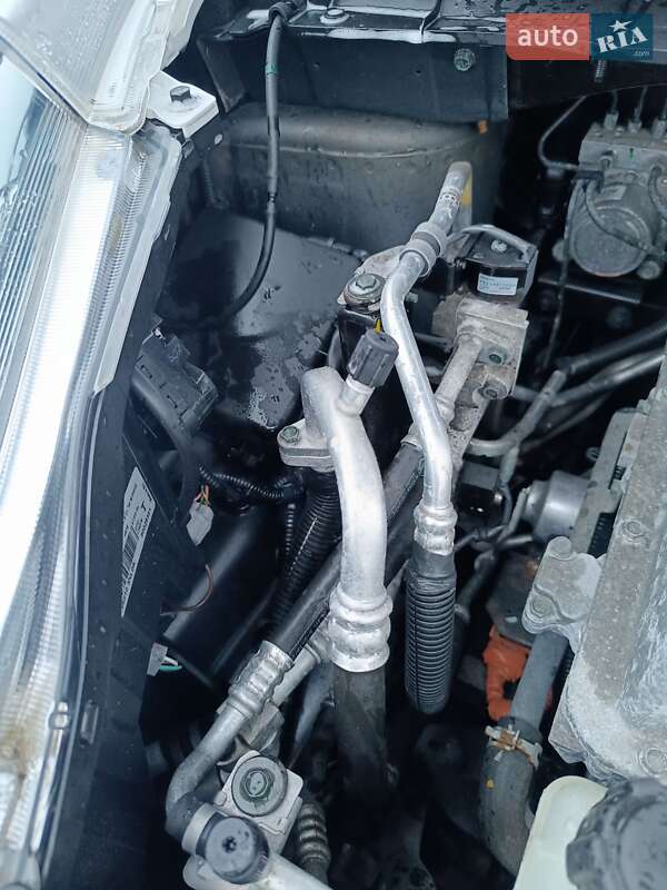 Хэтчбек Nissan Leaf 2014 в Ровно