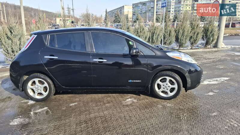 Хэтчбек Nissan Leaf 2014 в Полтаве