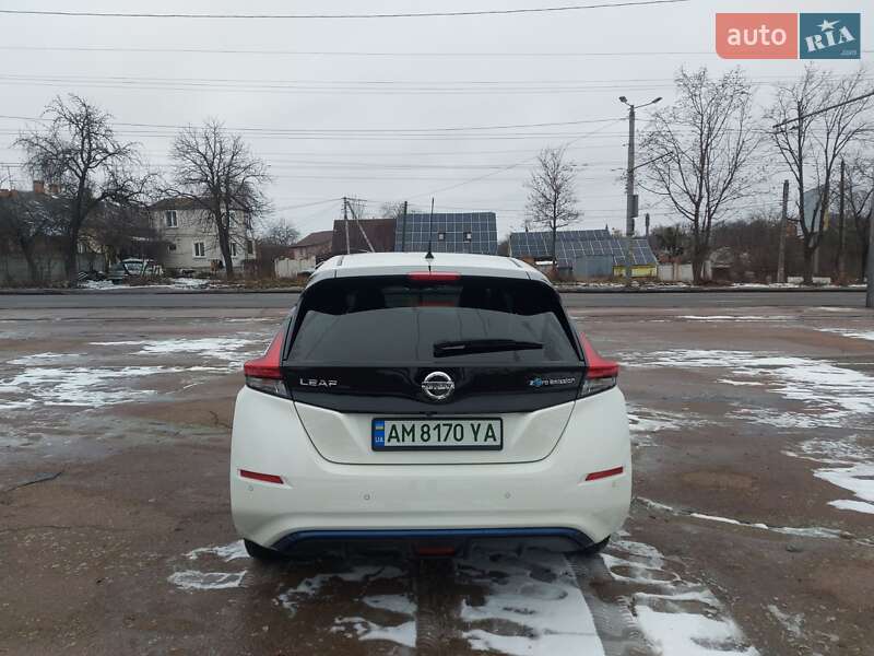 Хэтчбек Nissan Leaf 2018 в Житомире
