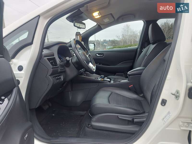 Хэтчбек Nissan Leaf 2018 в Житомире