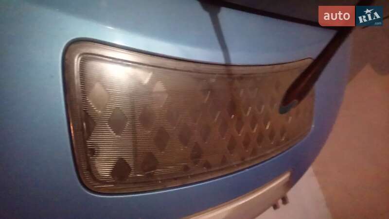 Хэтчбек Nissan Leaf 2011 в Буске