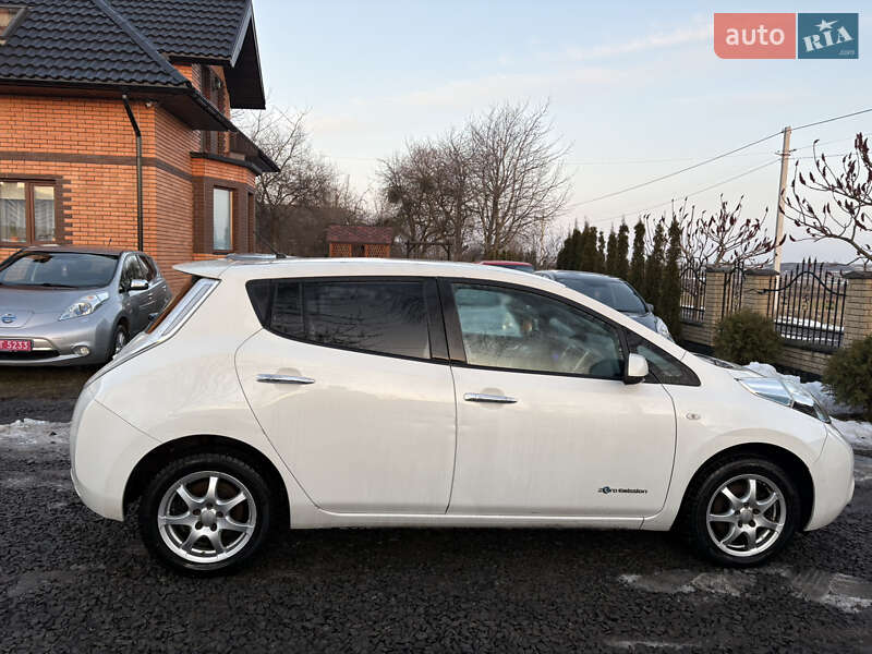 Хэтчбек Nissan Leaf 2013 в Луцке фото 2 Хэтчбек Nissan Leaf 2013 в Луцке