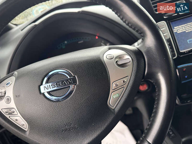 Хэтчбек Nissan Leaf 2014 в Стрые