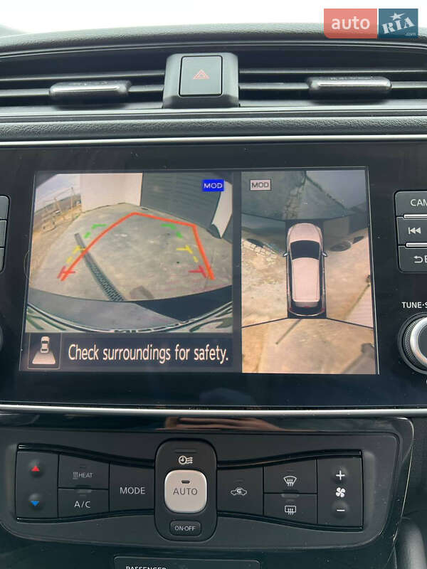 Хетчбек Nissan Leaf 2022 в Чернівцях