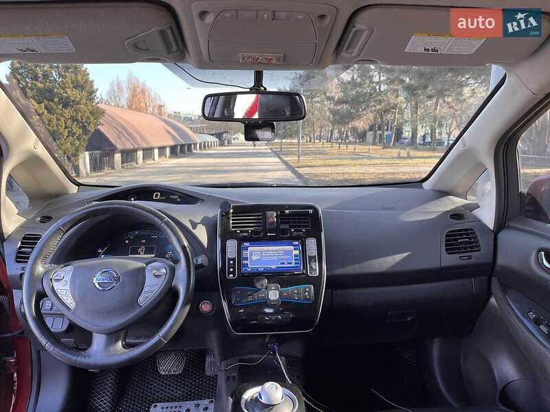 Хэтчбек Nissan Leaf 2014 в Днепре